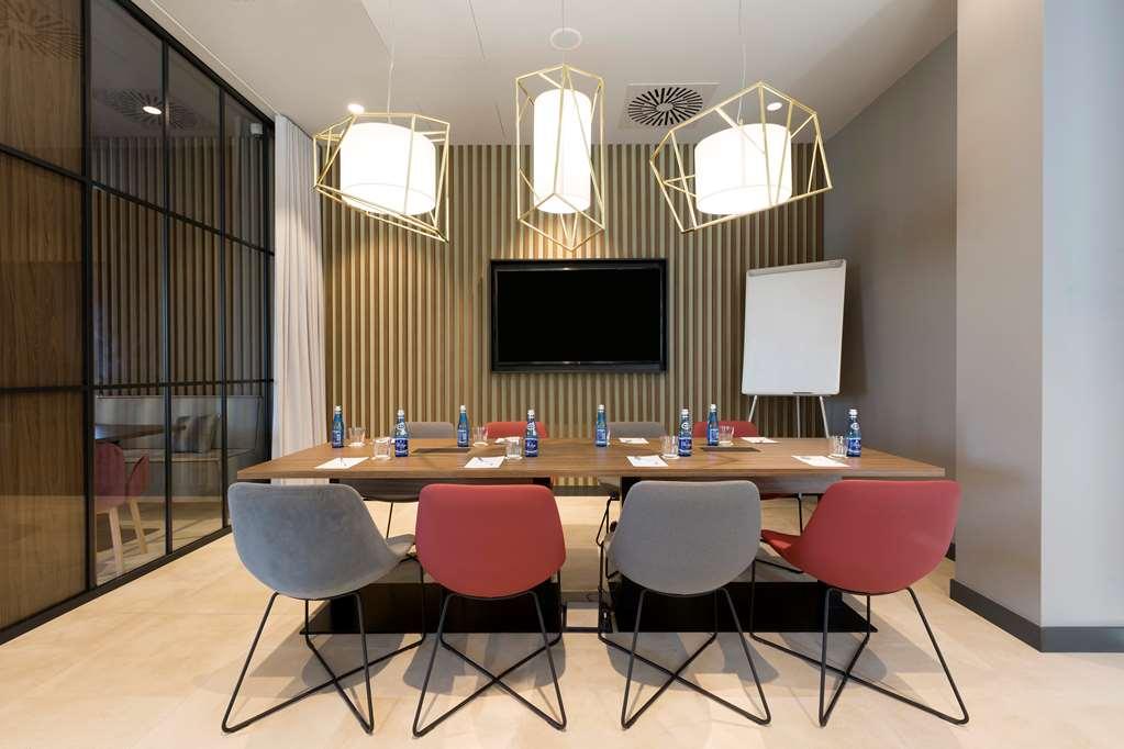 Hotel Hampton By Hilton Krakow Airport Balice Einrichtungen foto